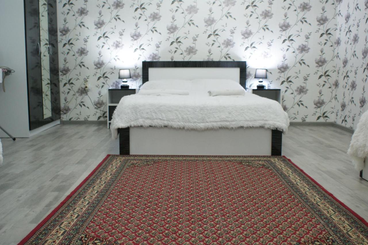 Hotel Jurkha Тбілісі Екстер'єр фото